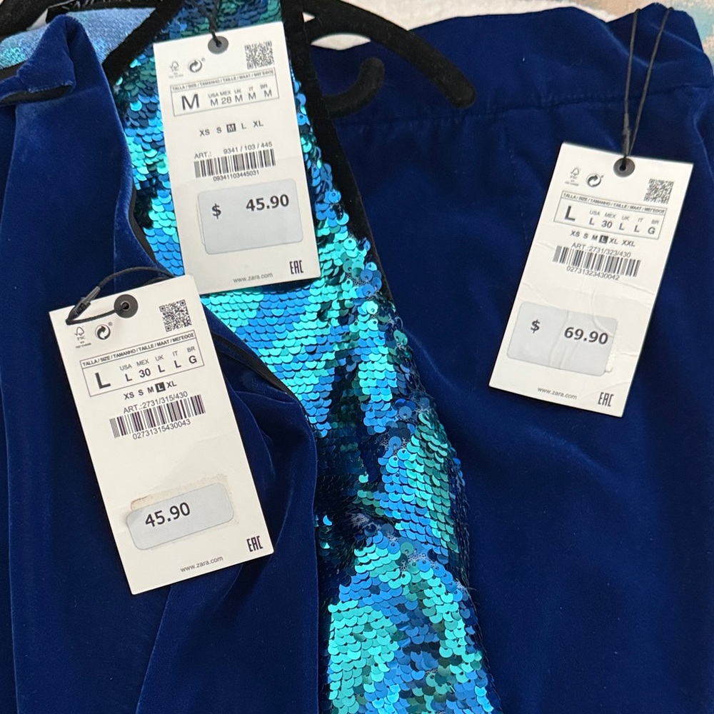 NWT ZARA 4 Pc, 1 Blazer & 1 Pant, 1 Sequin Cami,1 Velvet Cami/Boutique Ensemble‎